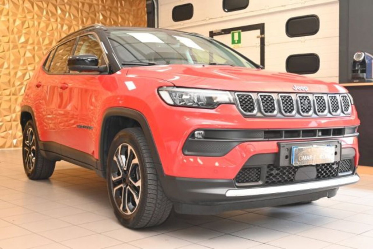 Jeep Compass 1.3 T4 190CV PHEV AT6 4xe Business Plus (2)