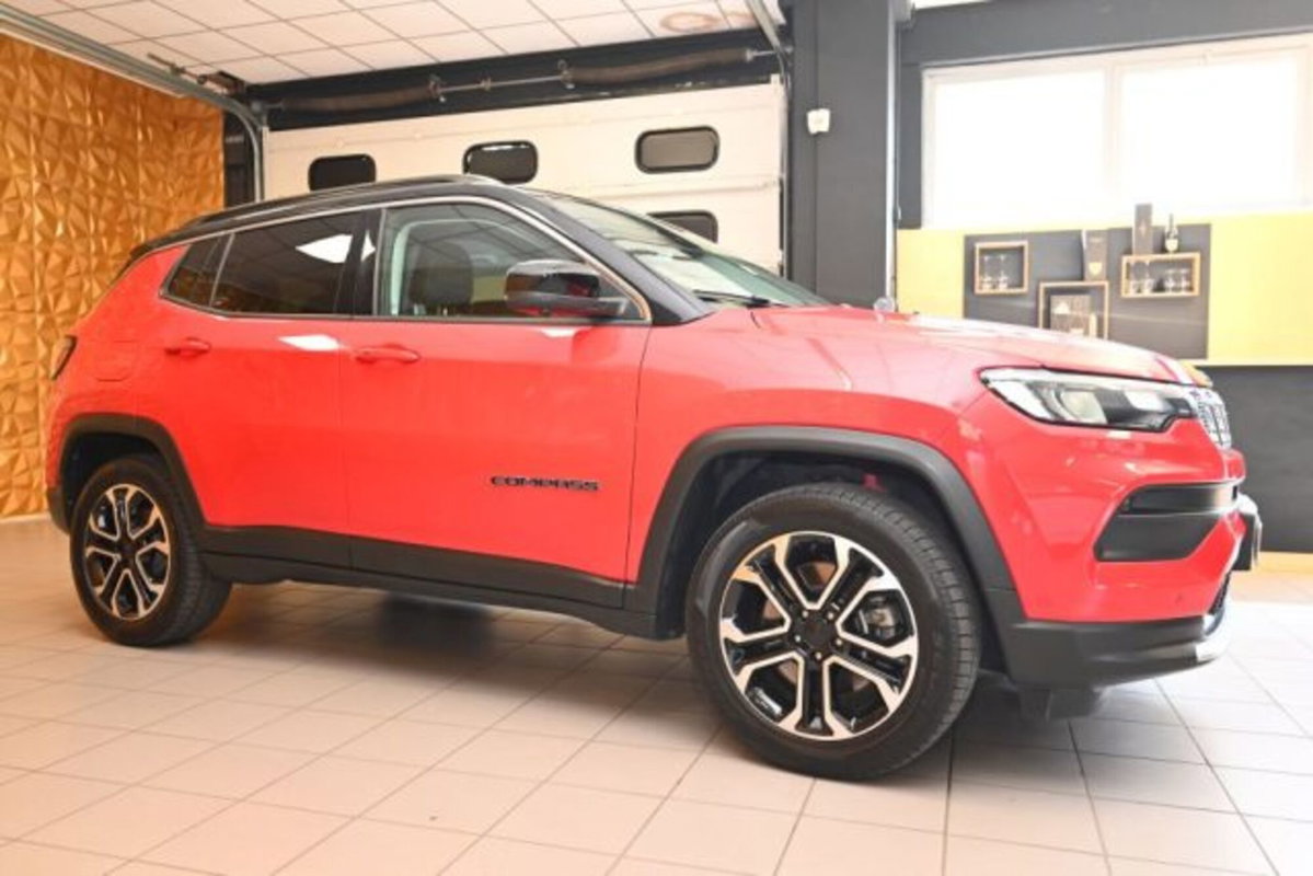 Jeep Compass 1.3 T4 190CV PHEV AT6 4xe Business Plus (7)