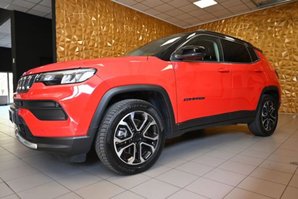 Jeep Compass 1.3 T4 190CV PHEV AT6 4xe Business Plus (8)