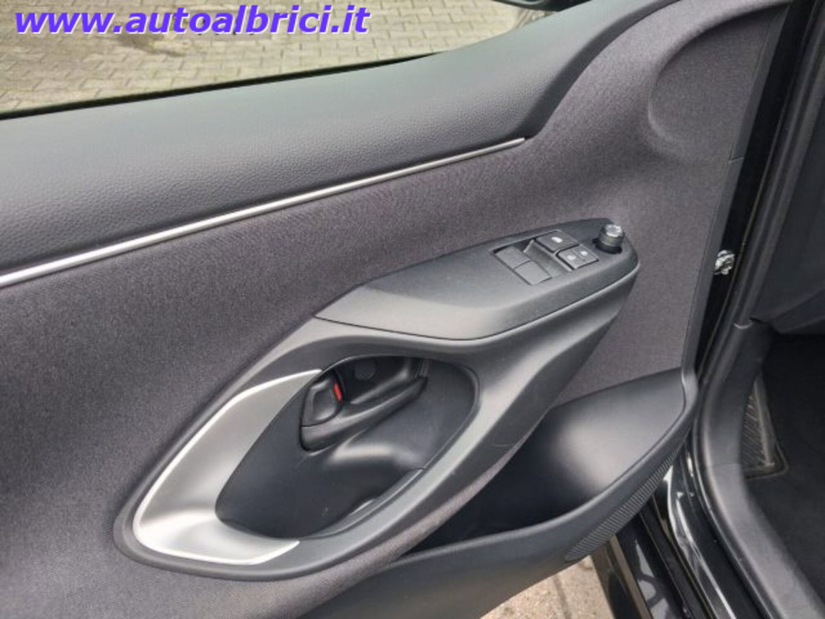 Toyota Yaris Active (13)