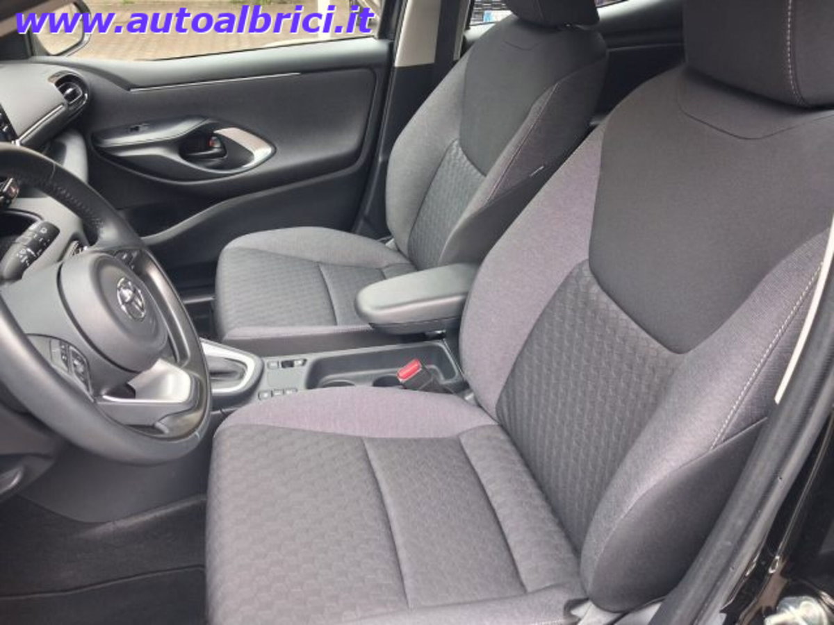 Toyota Yaris Active (17)