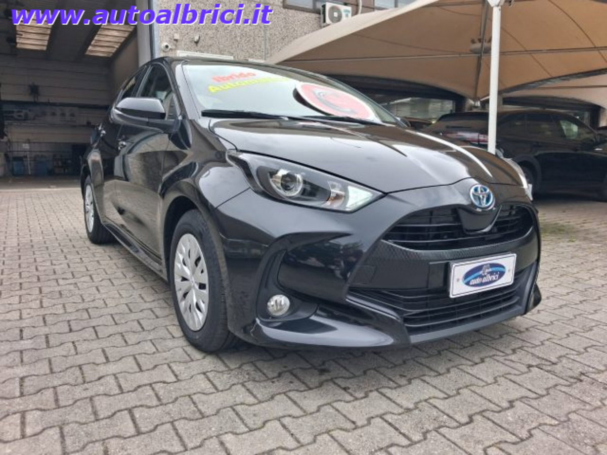 Toyota Yaris Active (3)