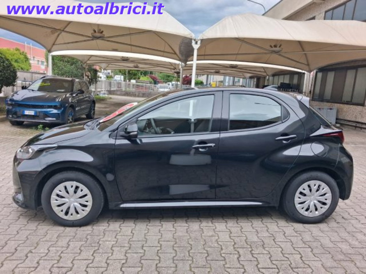 Toyota Yaris Active (6)