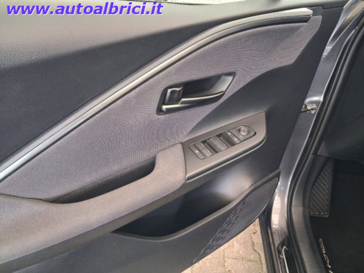 Toyota Toyota C-HR 1.8 hv Active eco fwd e-cvt (13)