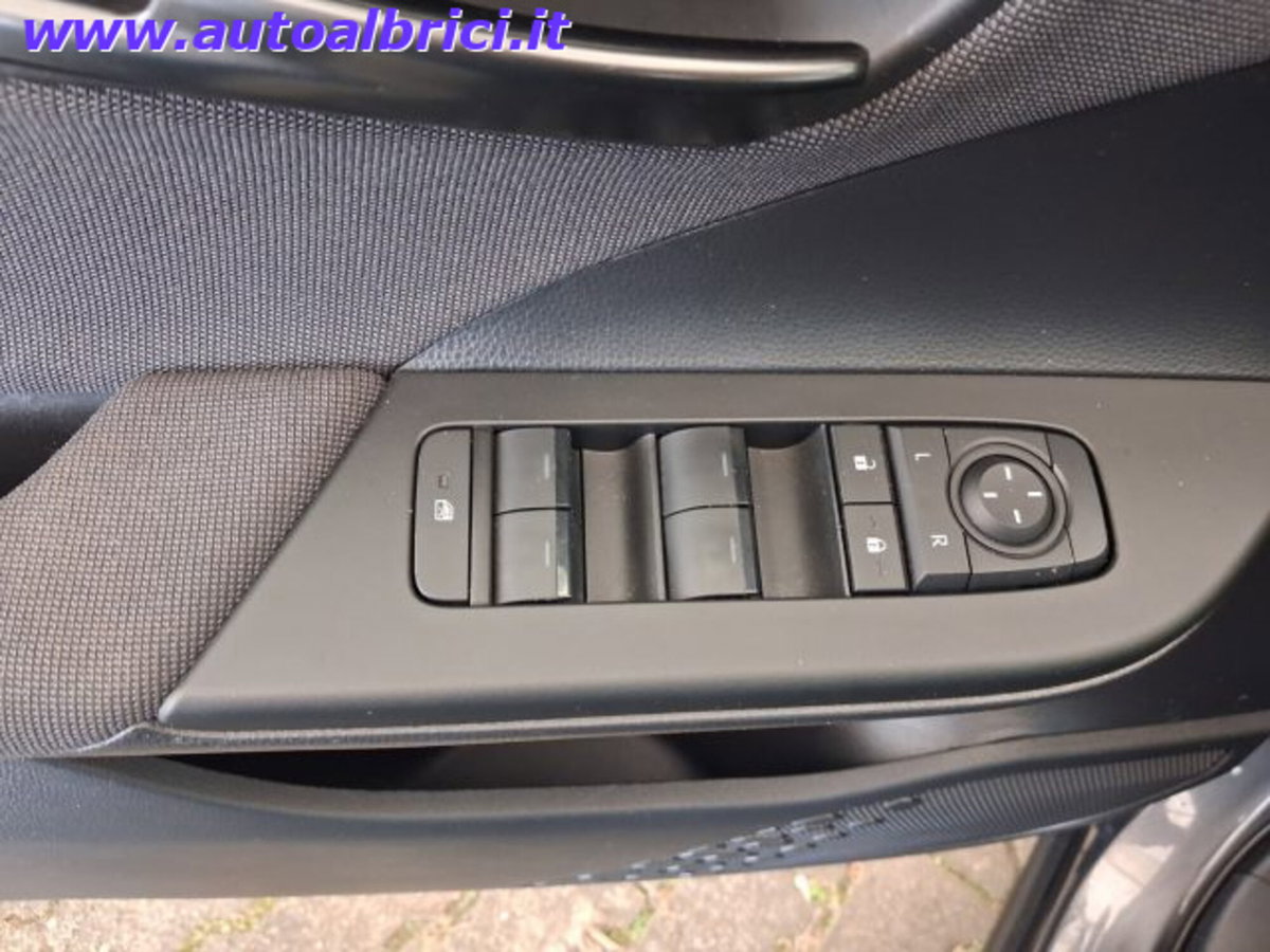 Toyota Toyota C-HR 1.8 hv Active eco fwd e-cvt (14)