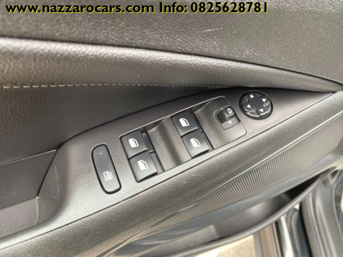 Opel Crossland 1.5 ECOTEC D 110 CV Start&Stop Elegance (16)