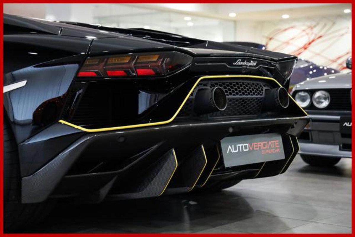Lamborghini Aventador Coupé Ultimae 6.5 V12 (13)