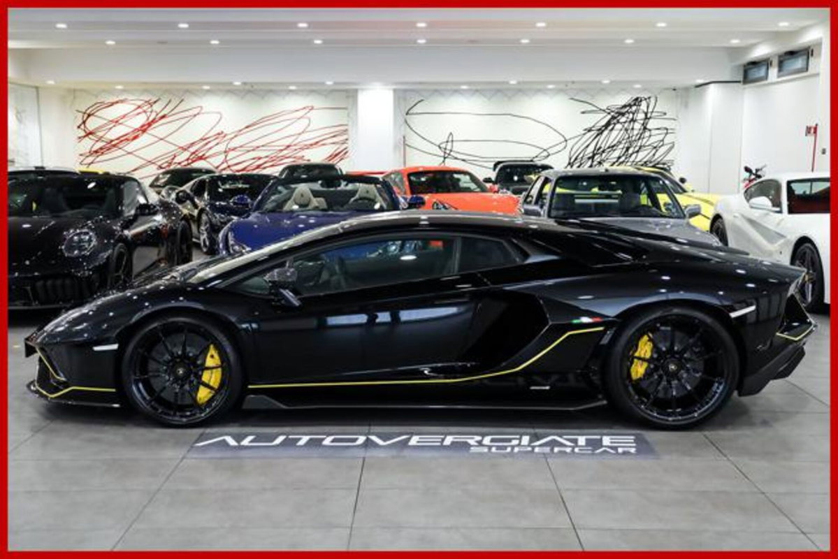 Lamborghini Aventador Coupé Ultimae 6.5 V12 (4)