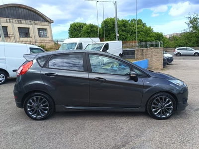 Ford Fiesta 1.5 TDCi 75CV 5 porte ST-Line (5)