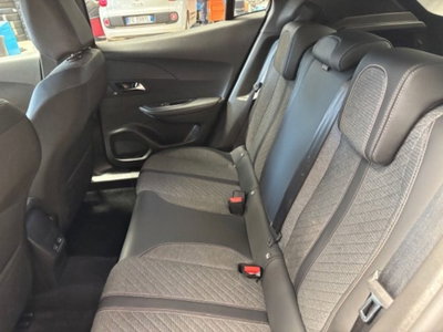 Peugeot 2008 BlueHDi 130 S&S EAT8 Allure Pack (15)