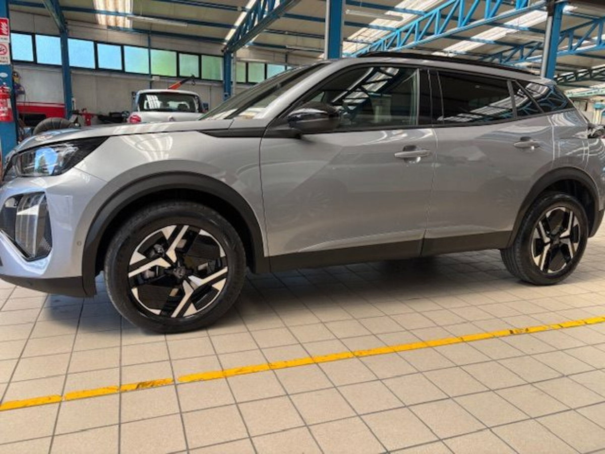 Peugeot 2008 BlueHDi 130 S&S EAT8 Allure Pack (4)