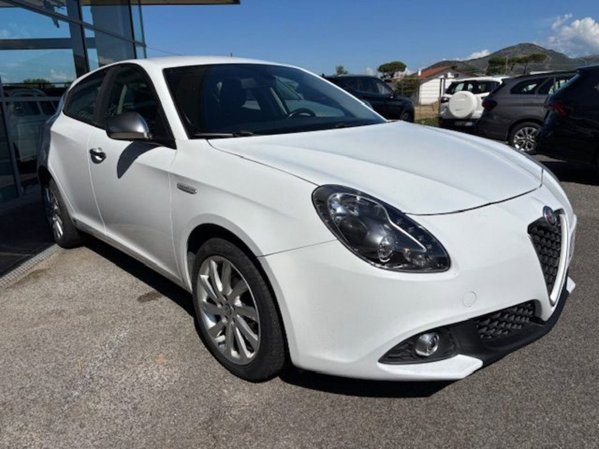 Alfa Romeo Giulietta 1.6 JTDm Super 120cv (2)