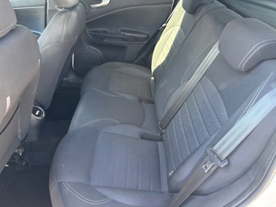 Alfa Romeo Giulietta 1.6 JTDm Super 120cv (9)