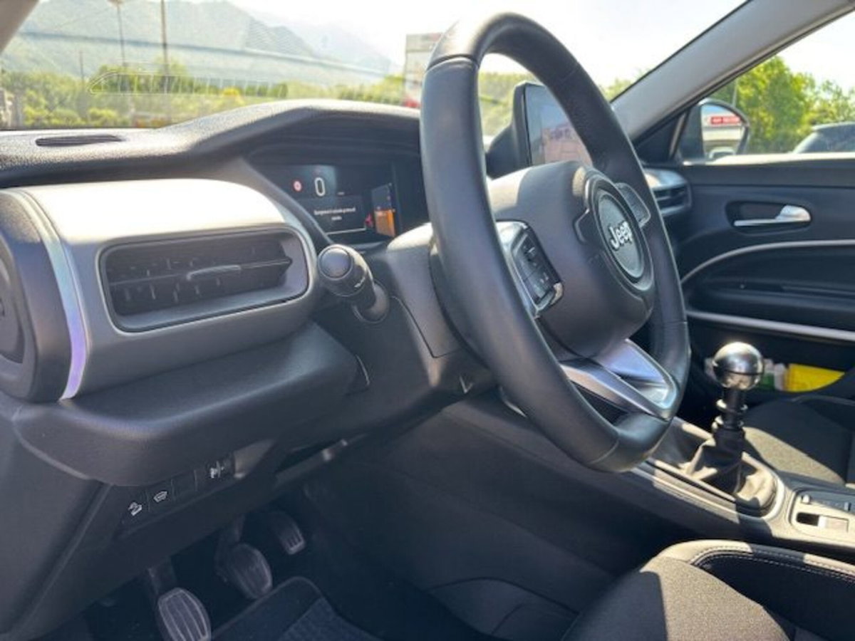 Jeep Avenger 1.2 turbo Summit fwd 100cv (12)