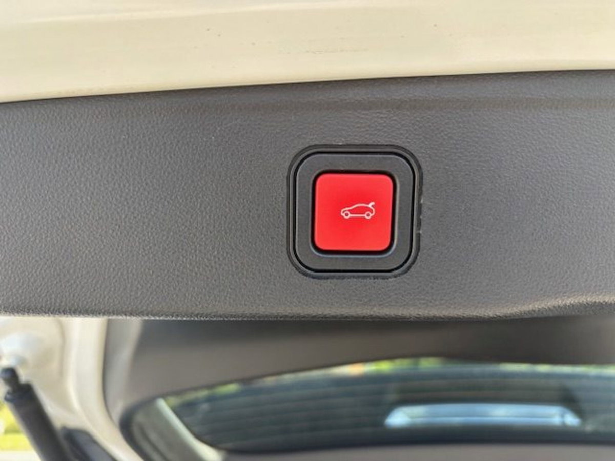 Jeep Avenger 1.2 turbo Summit fwd 100cv (9)