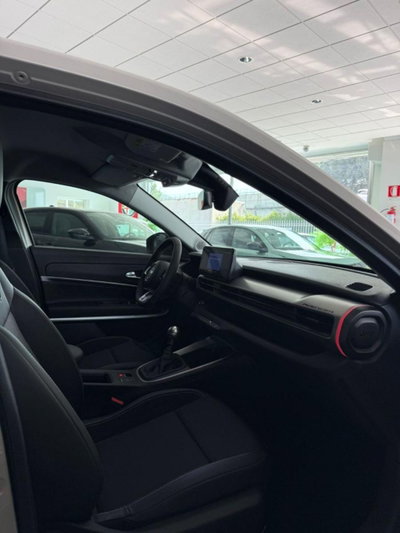 Jeep Avenger 1.2 turbo Summit fwd 100cv (10)