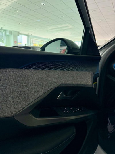 Peugeot 3008 1.2 hybrid GT Exclusive 145cv e-dcs6 (9)