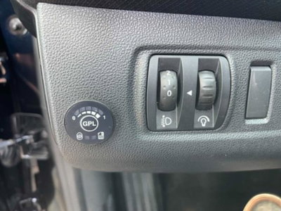 Renault Clio TCe 12V 90 CV GPL 5 porte Moschino Zen (10)