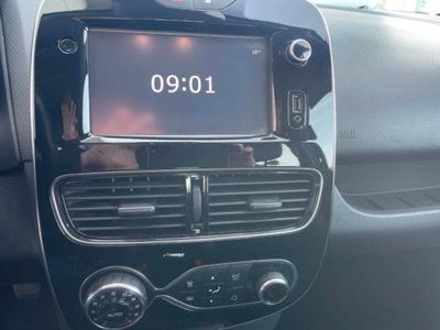 Renault Clio TCe 12V 90 CV GPL 5 porte Moschino Zen (9)