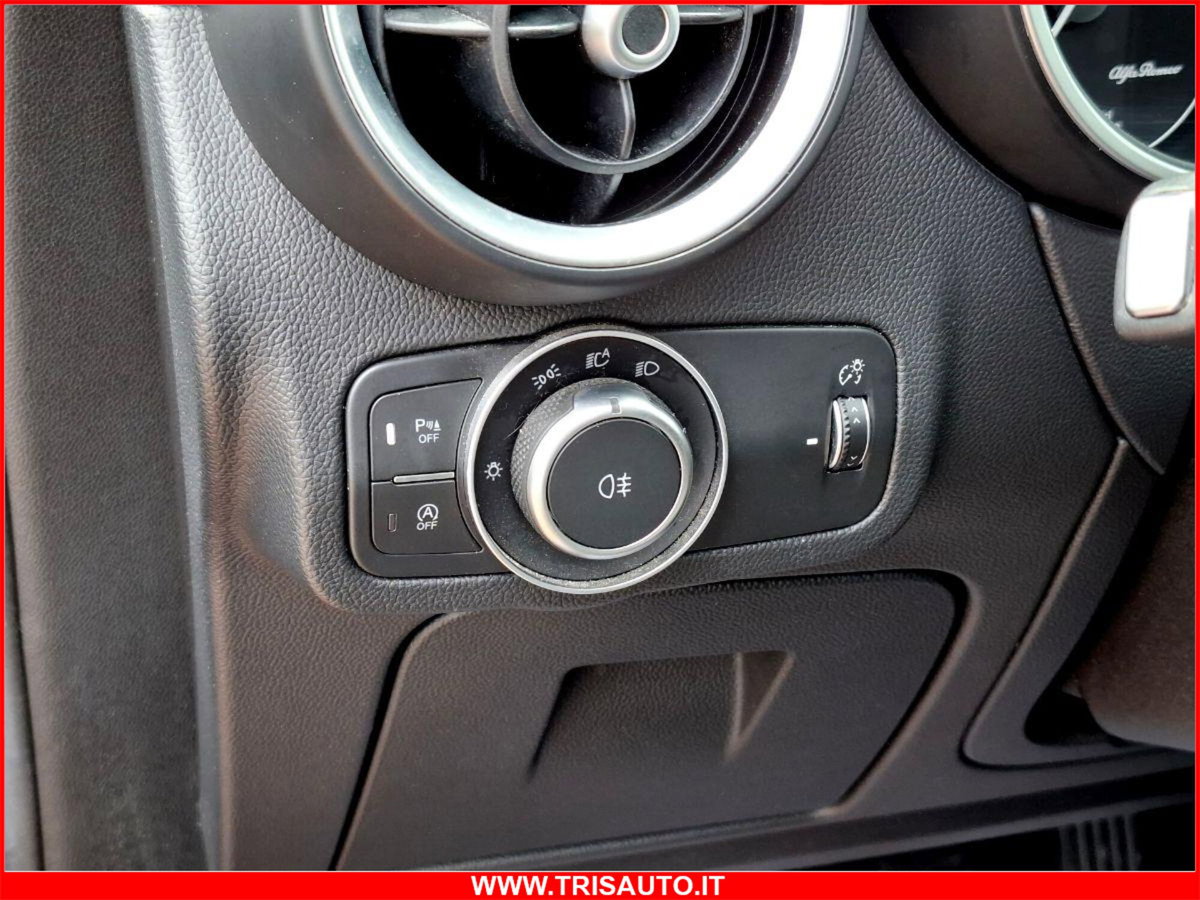 Alfa Romeo Stelvio Stelvio 2.2 Turbodiesel 190 CV AT8 Q4 Super Business (13)
