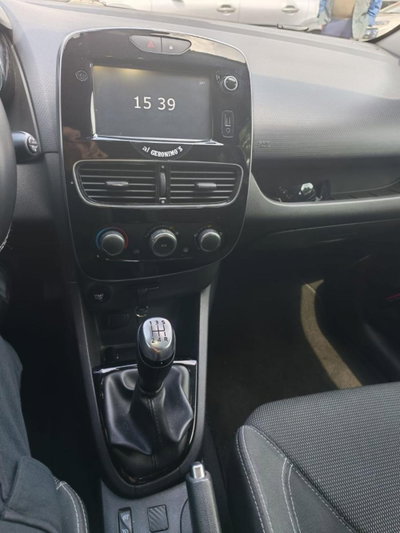 Renault Clio SporTour 1.5 dCi 75CV SporTour Confort (10)