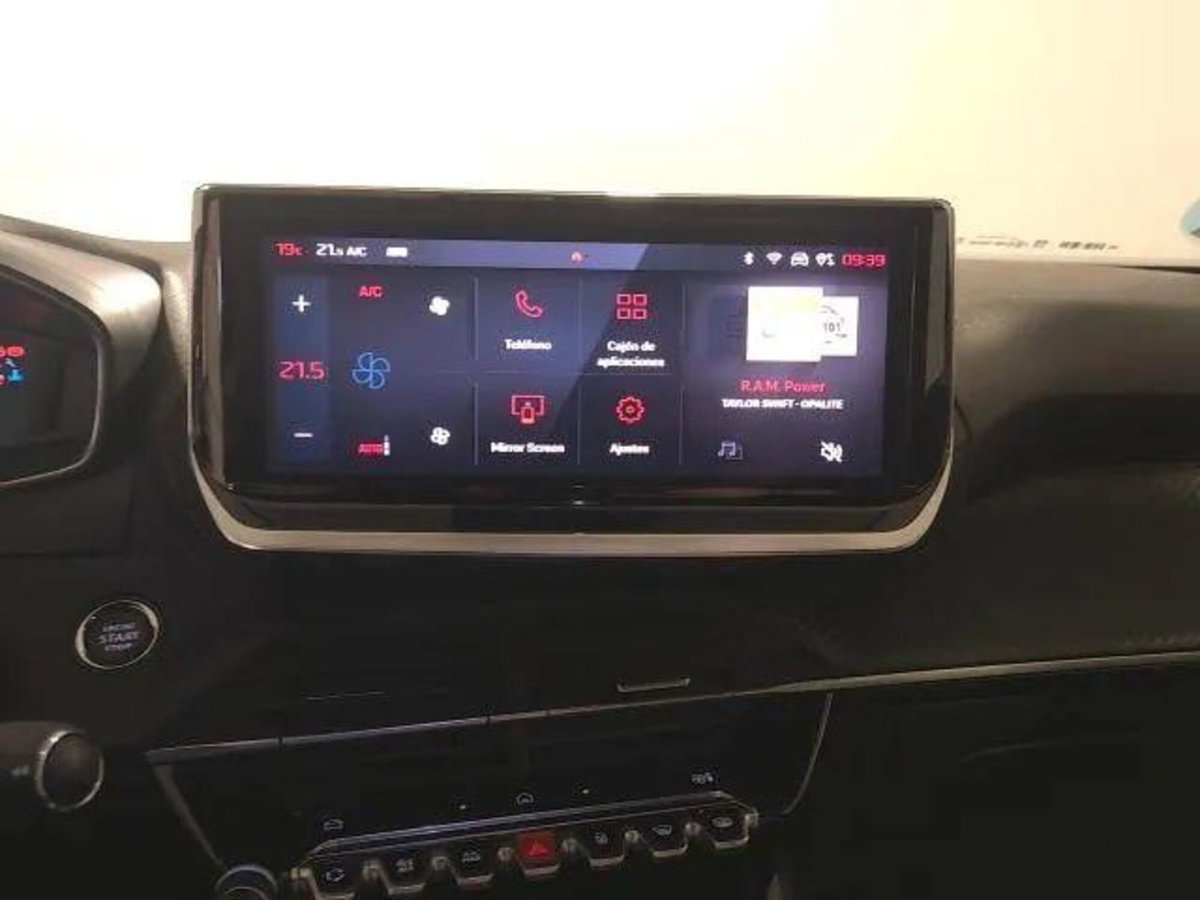 Peugeot 2008 PureTech 100 S&S Allure (10)