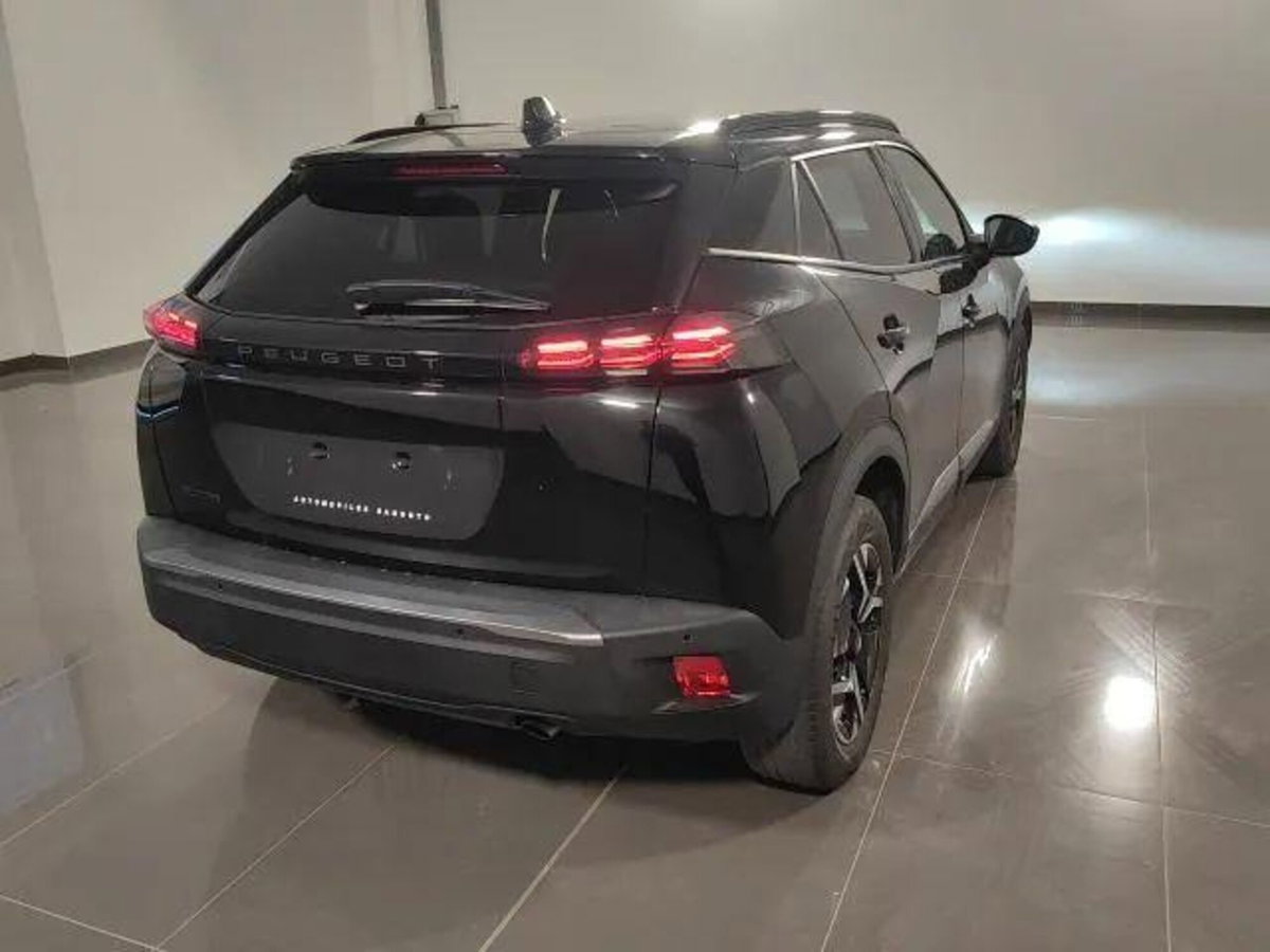 Peugeot 2008 PureTech 100 S&S Allure (4)