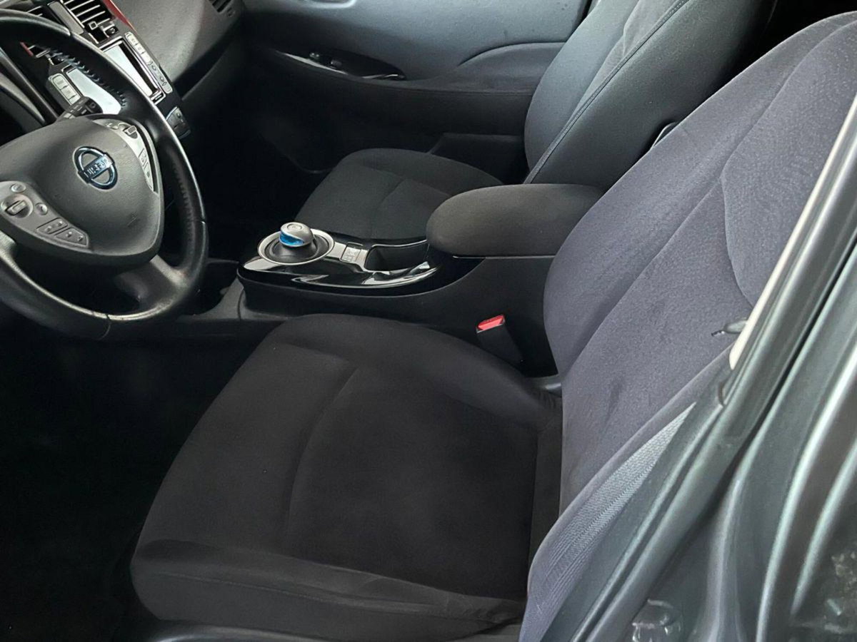 Nissan Leaf Acenta 30KWh (8)