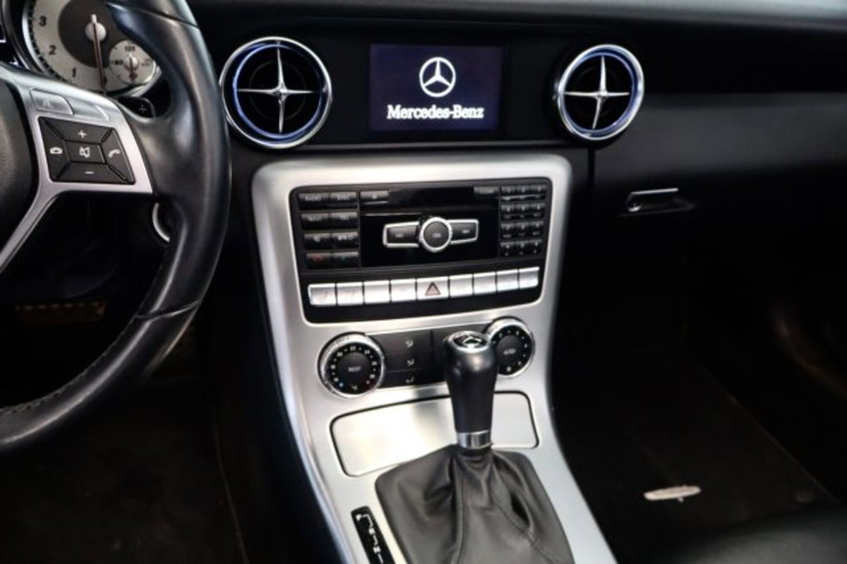 Mercedes-Benz SLK 200 CGI Edition1 (14)
