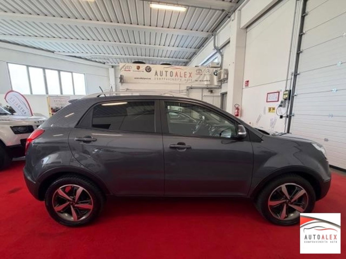 Ssangyong Korando 2.2 Diesel 2WD MT Limited (18)