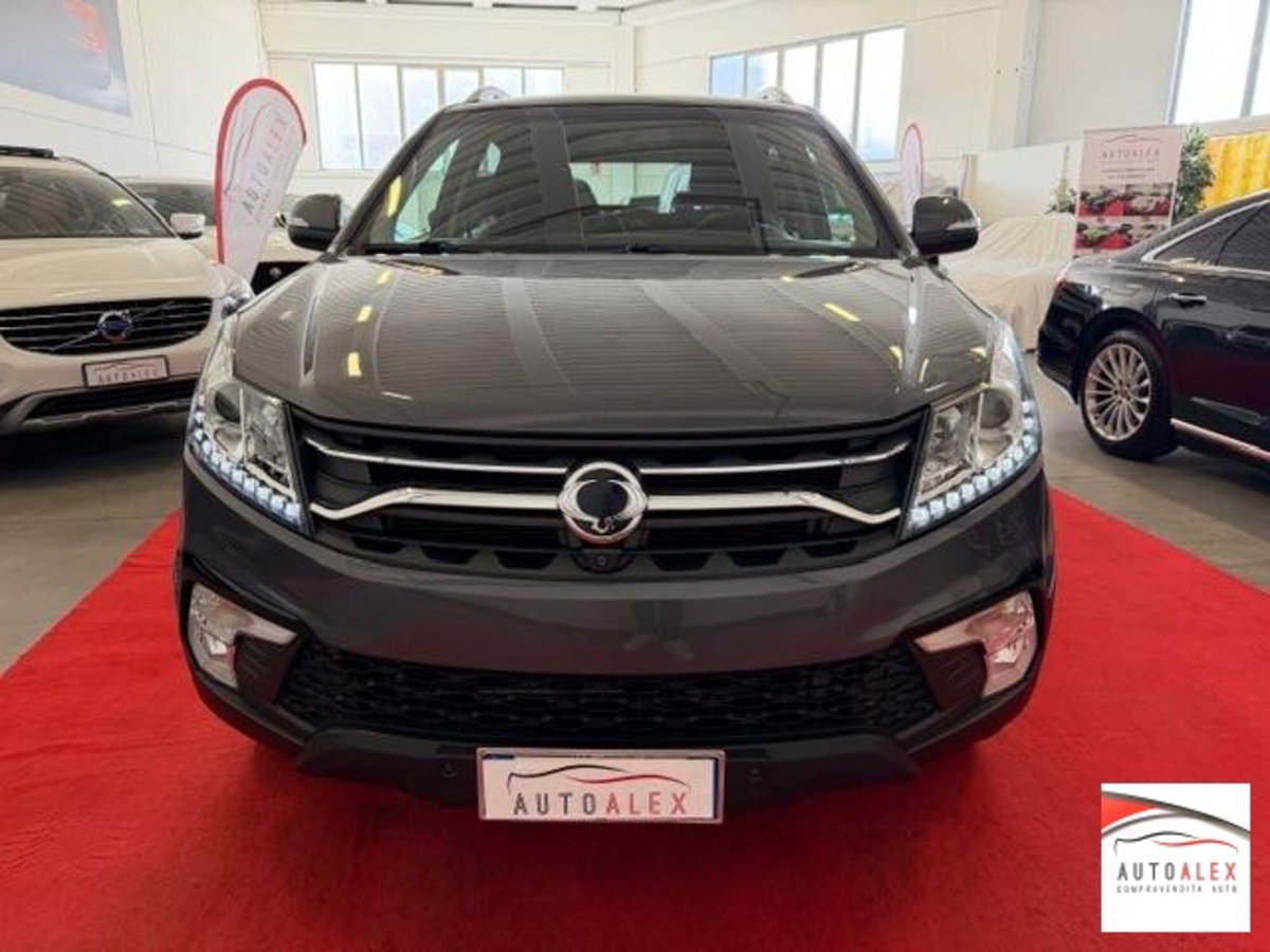 Ssangyong Korando 2.2 Diesel 2WD MT Limited (2)