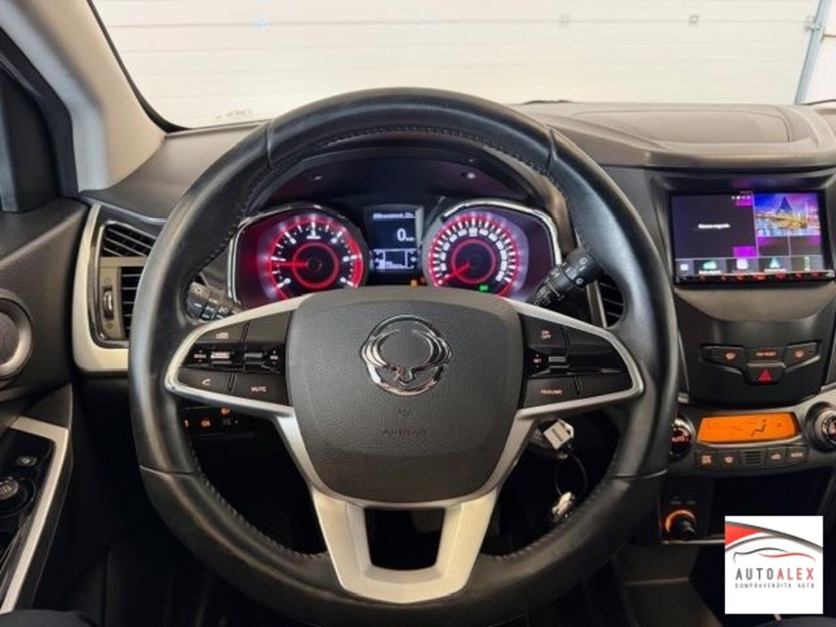 Ssangyong Korando 2.2 Diesel 2WD MT Limited (7)