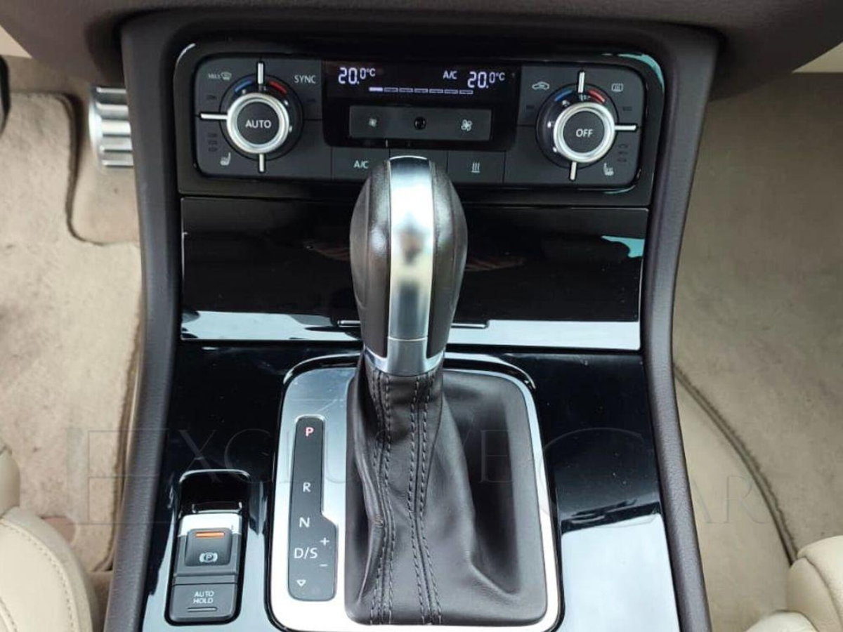 Volkswagen Touareg 3.0 TDI 245 CV tip. BMT Terrain Tech Executive (11)