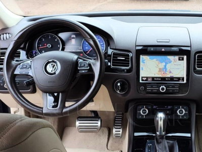 Volkswagen Touareg 3.0 TDI 245 CV tip. BMT Terrain Tech Executive (13)