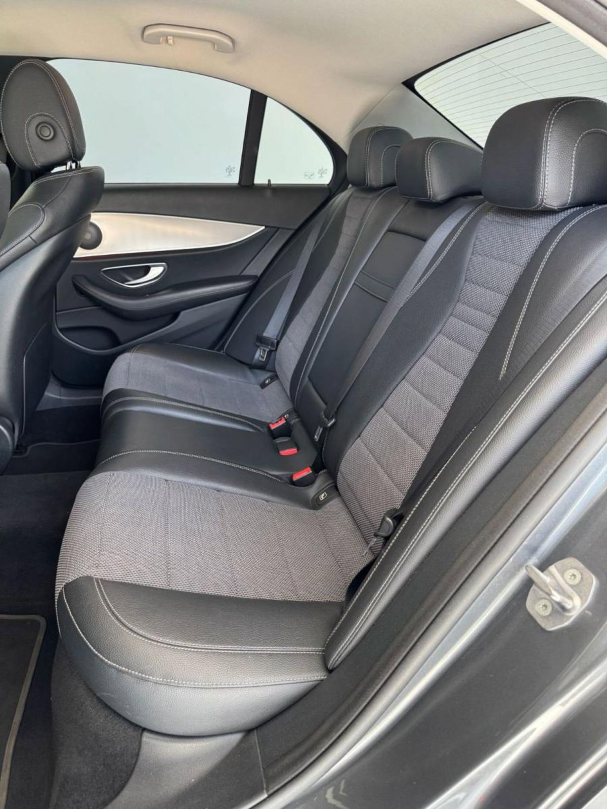 Mercedes-Benz Classe E Coupé 220 d 4Matic Premium (17)