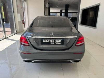 Mercedes-Benz Classe E Coupé 220 d 4Matic Premium (6)