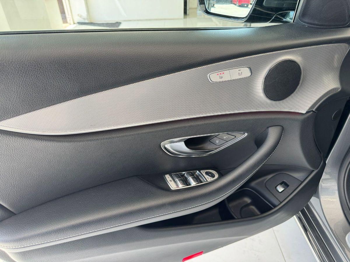 Mercedes-Benz Classe E Coupé 220 d 4Matic Premium (8)