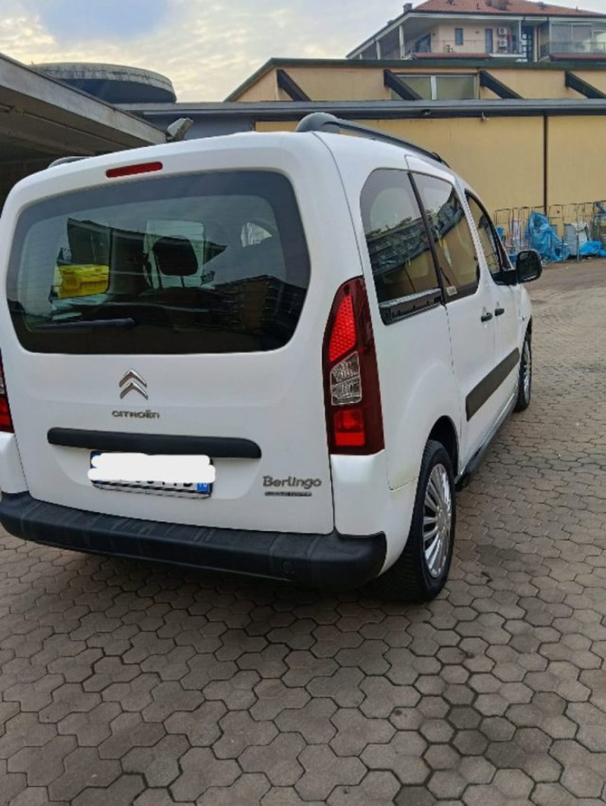 Citroen Berlingo 1.6 HDi 90CV FAP Multispace (10)