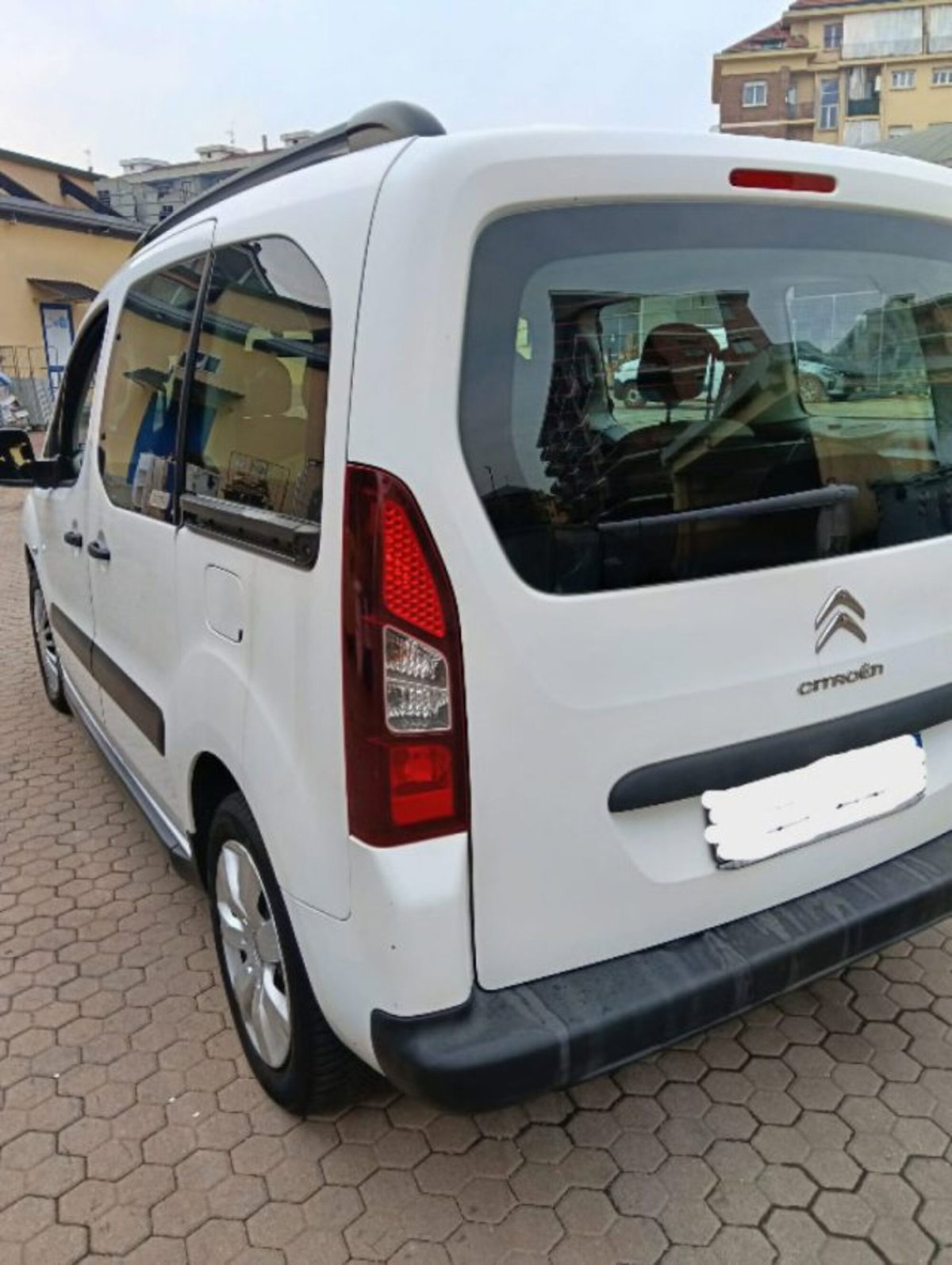 Citroen Berlingo 1.6 HDi 90CV FAP Multispace (9)