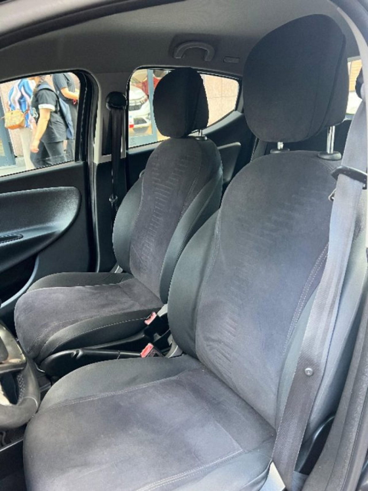 Lancia Ypsilon 1.2 69 CV 5 porte Platinum (6)