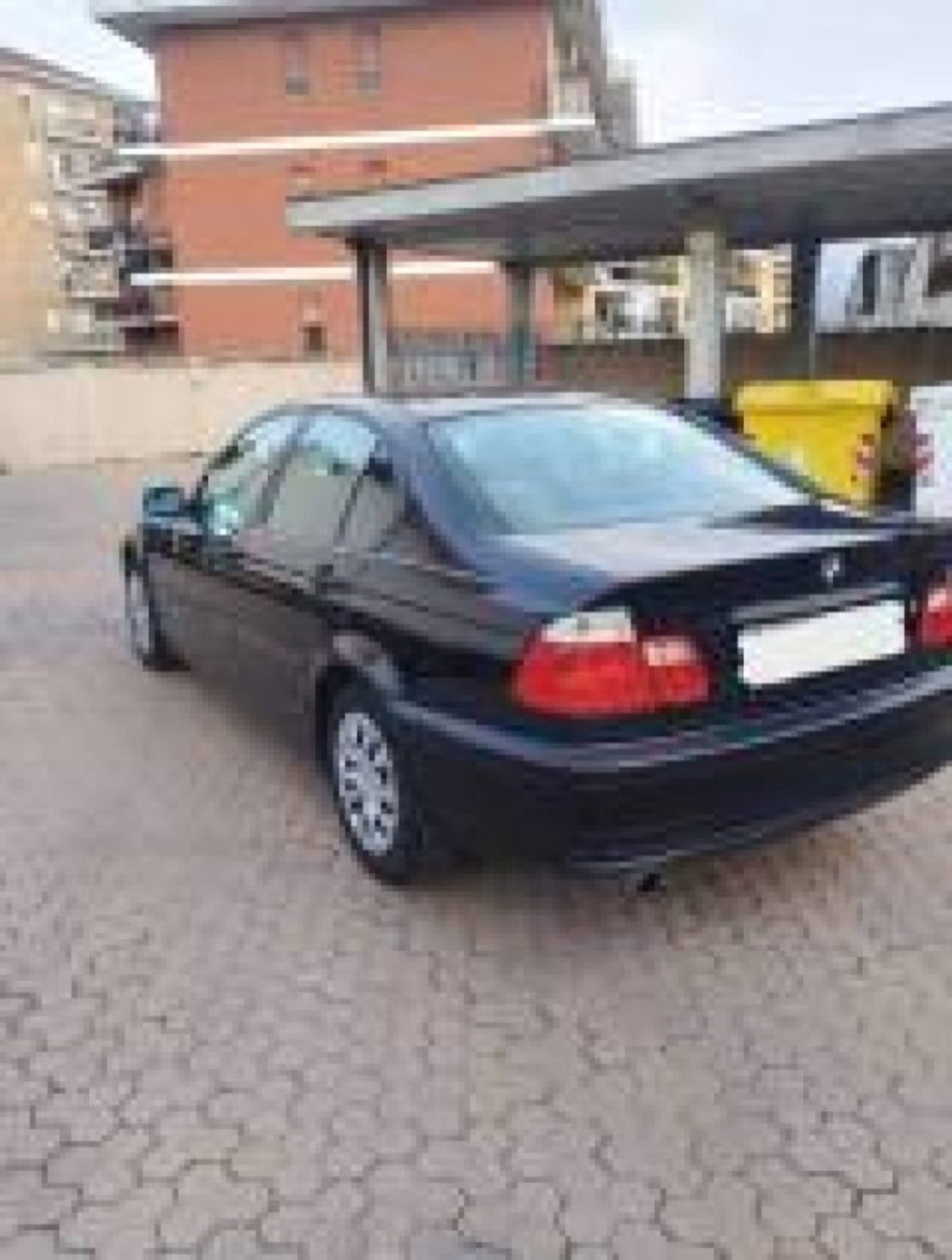 BMW Serie 3 316 4 porte (5)