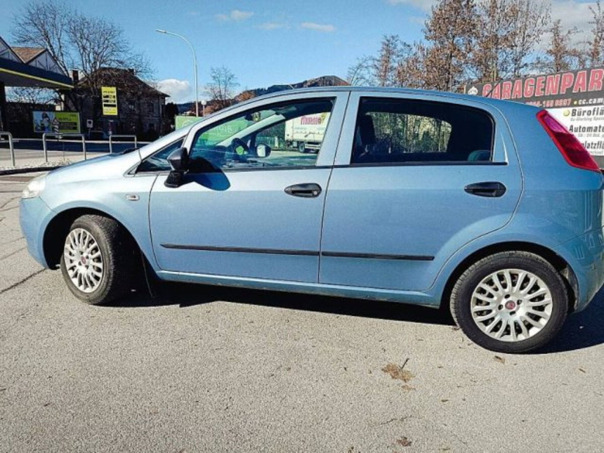 Fiat Punto 1.2i cat 5 porte (2)