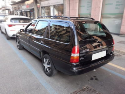 Ford Escort 1.6 5 porte Ghia (6)