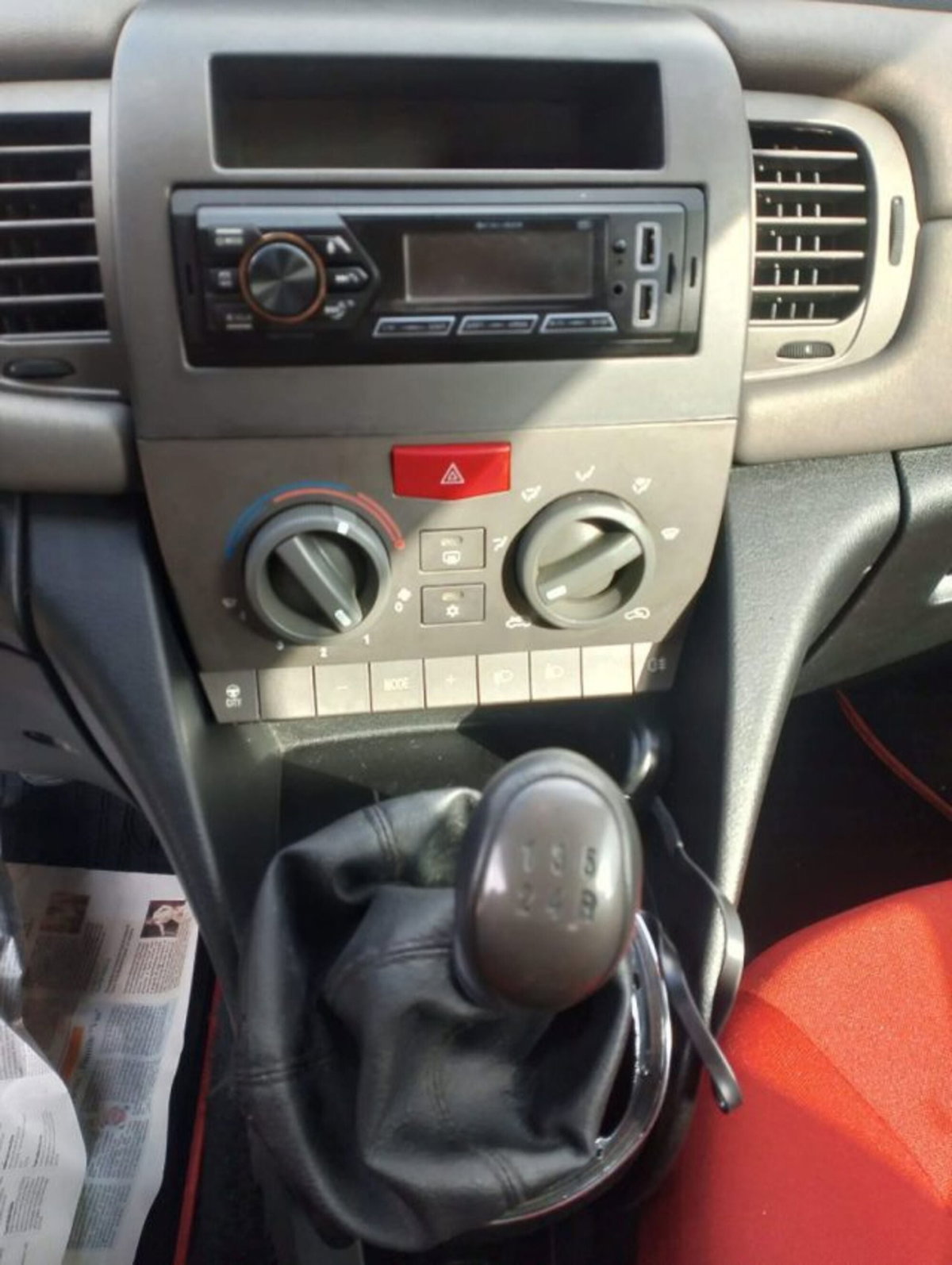 Lancia Ypsilon 1.2 (8)