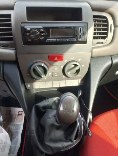 Lancia Ypsilon 1.2 (8)