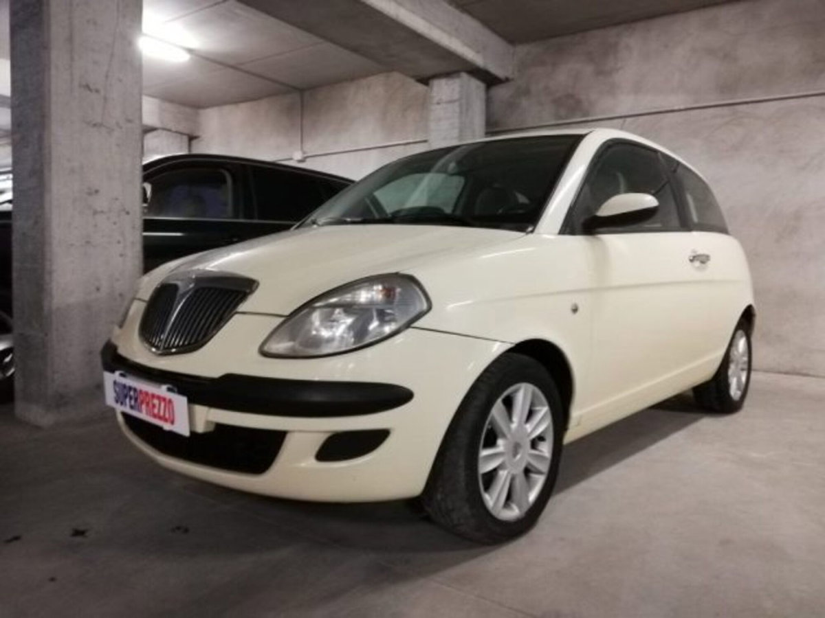 Lancia Ypsilon 1.2 Argento