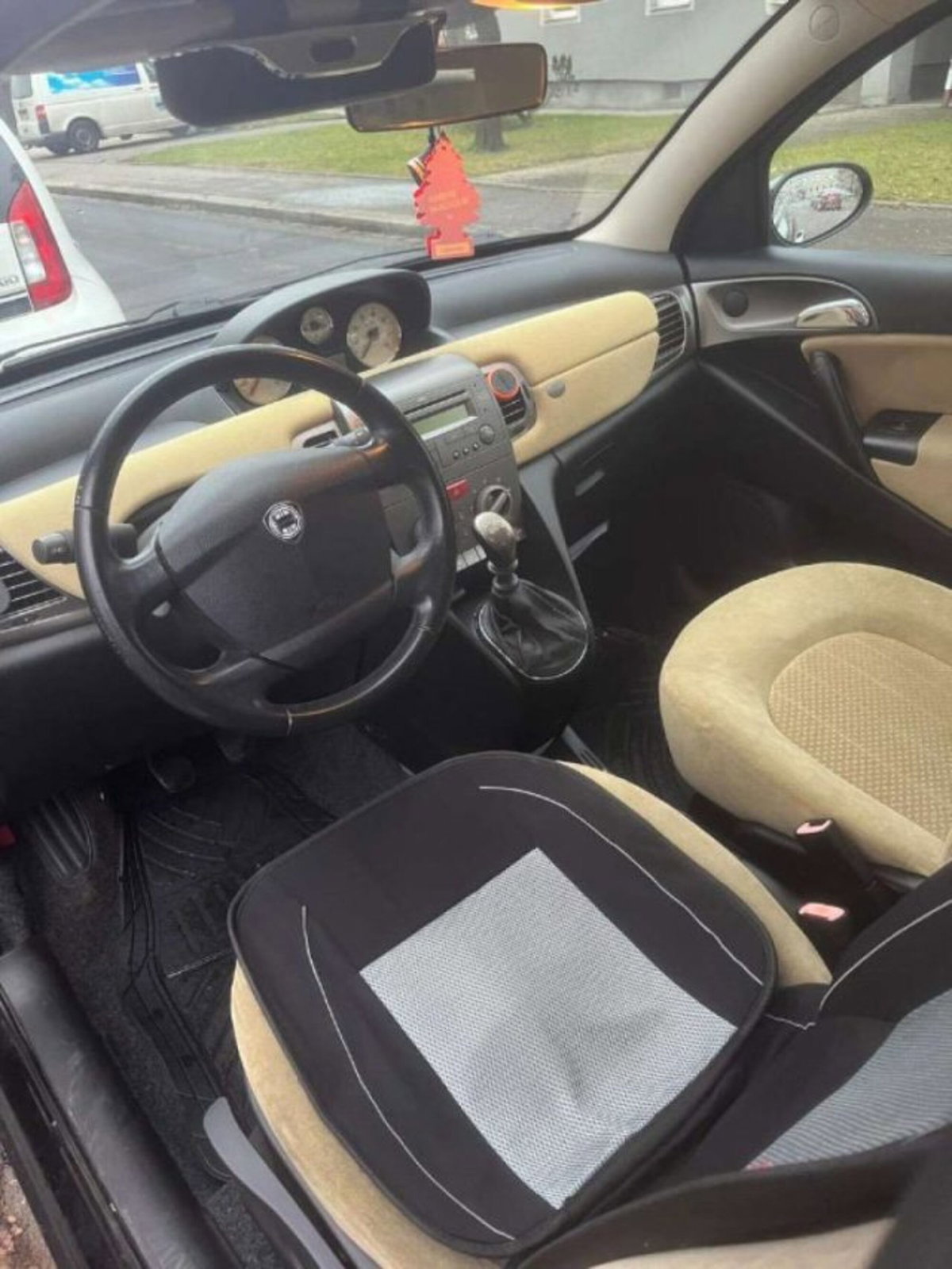 Lancia Ypsilon 1.2 (3)