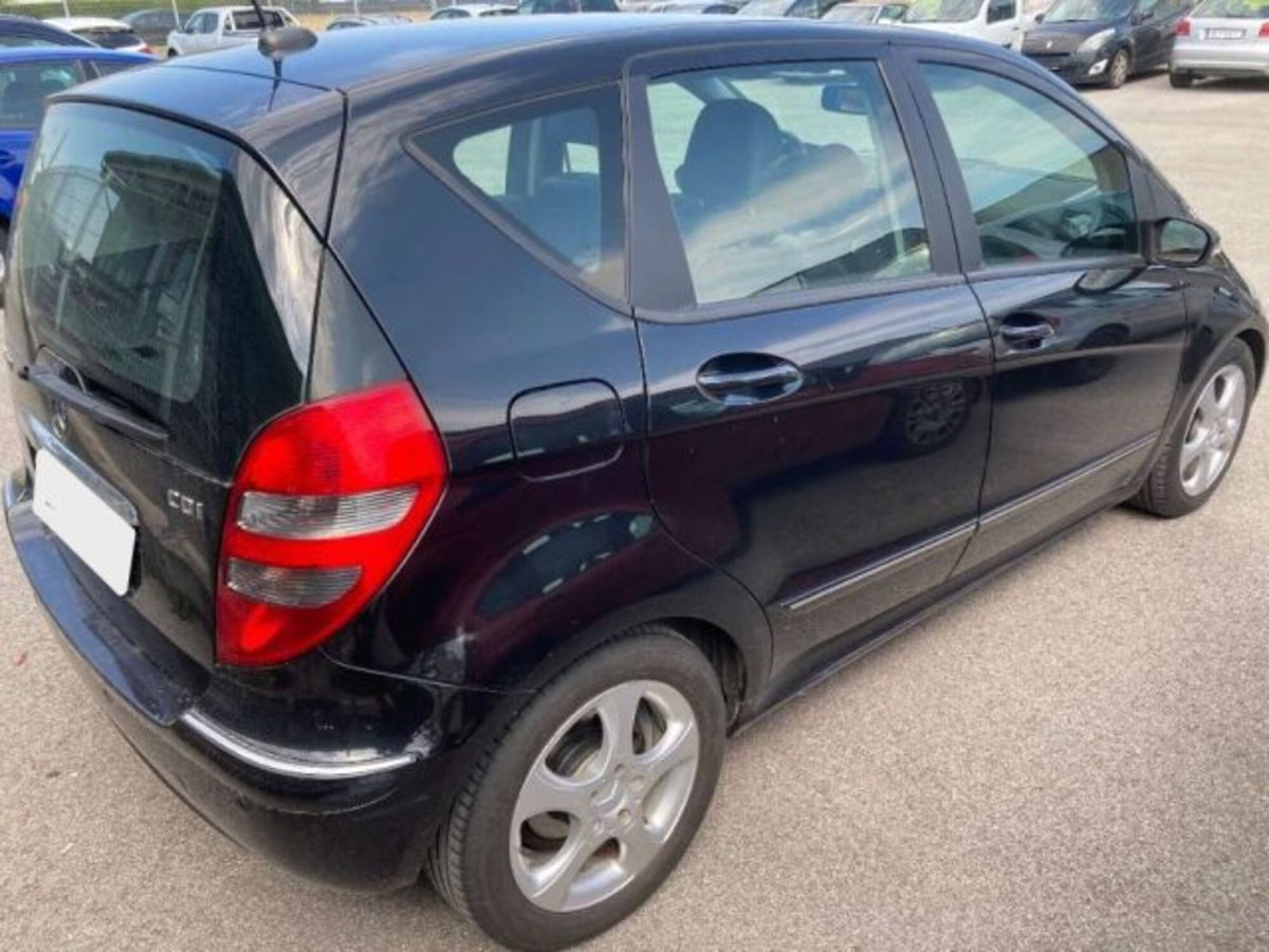 Mercedes-Benz Classe A 180 CDI Avantgarde (3)