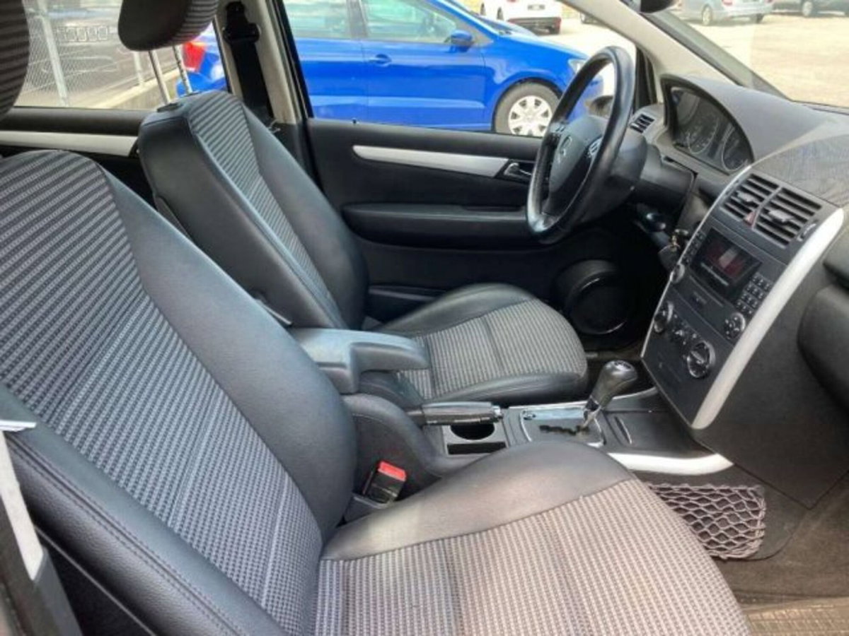 Mercedes-Benz Classe A 180 CDI Avantgarde (7)