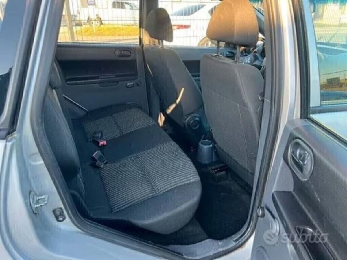 Mitsubishi Colt 1.1 12V 3p. Inform (3)